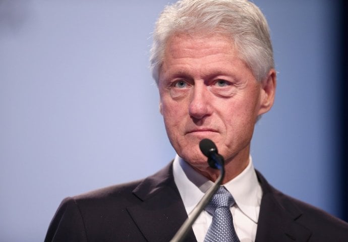 Bill Clinton: Moje misli i molitve su sa ljudima u Parizu