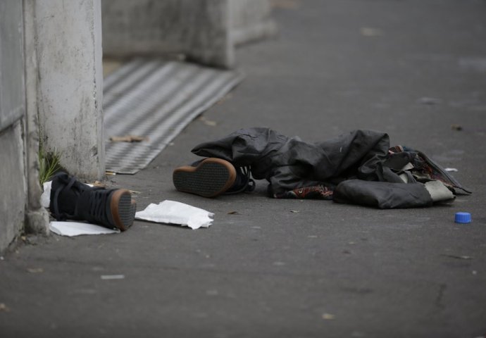 JUTRO POSLIJE PETKA 13. : Ovako je Pariz izgledao dan nakon terorističkih napada (FOTO)