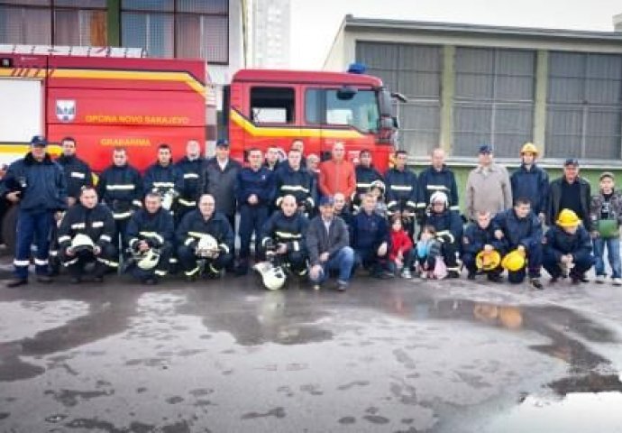 Sarajevski vatrogasci odali počast žrtvama napada u Parizu 