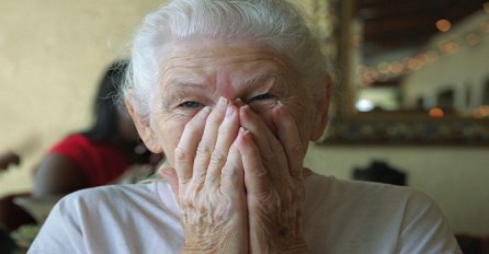 “Ispričaću ti nešto što do sada nisam nikome ispričala”, započela je priču jedna starica