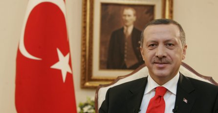 Erdogan imenovao Davutoglua mandatarom za sastav nove Vlade Turske