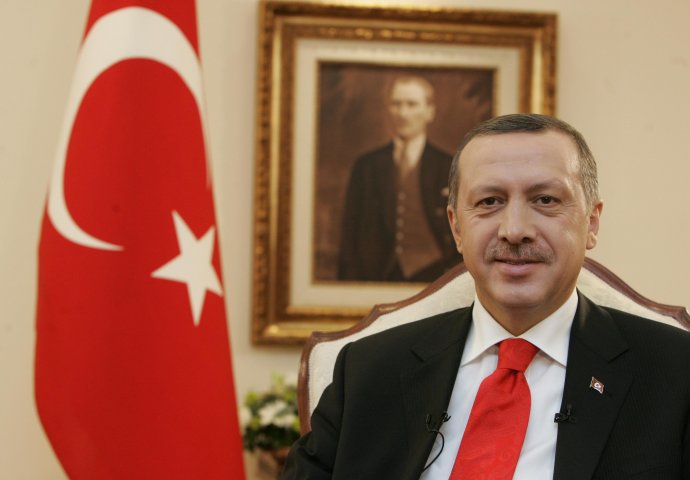 Erdogan imenovao Davutoglua mandatarom za sastav nove Vlade Turske