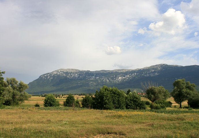 Kamešnica Mountain