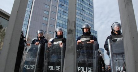 Priština: Više povrijeđenih u sukobu policije i pristalica opozicije