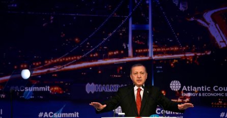  Erdogan: U borbi s humanitarnim krizama prepušteni smo sami sebi