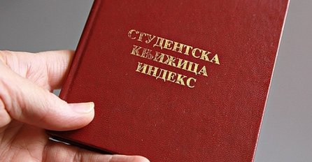 ''Profesor mi je na kolokvijumu tražio indeks, otvorio ga je, a u njemu...''