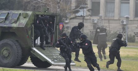 Teroristi upali u Palatu Srbije: Rafalna paljba odjekivala Beogradom (FOTO/VIDEO)