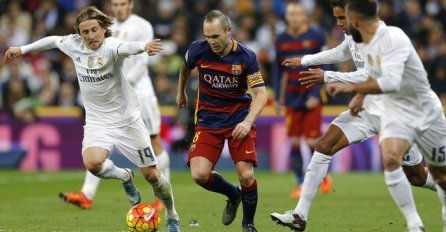 Iniesta doživio što i Ronaldinho: Santiago Bernabeu mu aplaudirao!