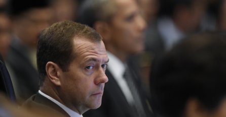 Medvedev: Islamska država ojačala zbog neodgovornosti SAD