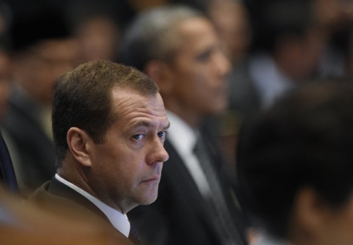 Medvedev: Islamska država ojačala zbog neodgovornosti SAD