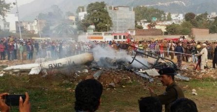 Indija: Sedmero poginulih u padu helikoptera, utvrđuje se uzrok nesreće