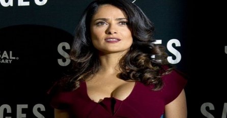 Salma Hayek napumpala grudi... i nije znala kad je dosta! (FOTO)