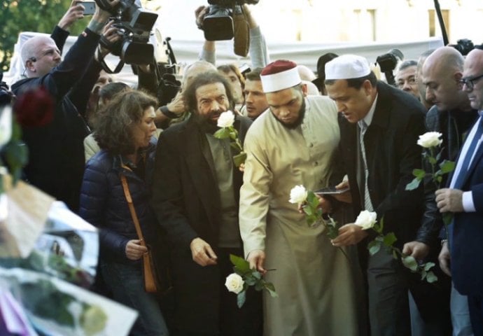 (VIDEO) Muslimani u Evropi suočeni s teškim izazovima