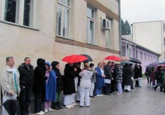 Isplata plata ili nastavak protesta