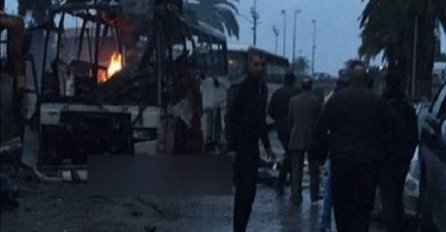 Tunis: Eksplodirala bomba u vojnom autobusu, najmanje 11 mrtvih