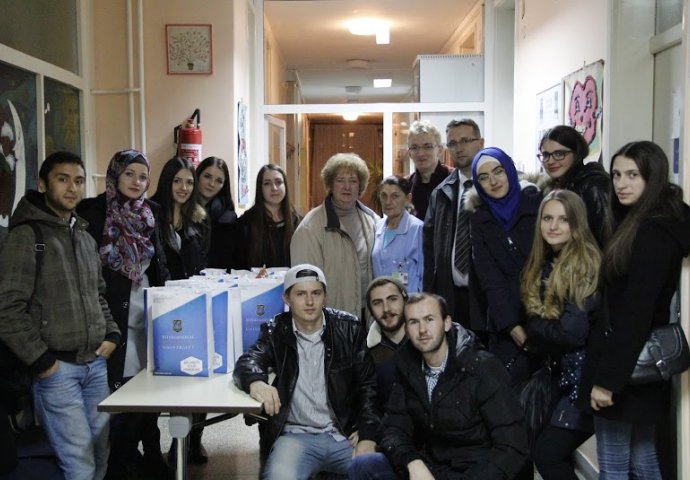 Studenti u posjeti mališanima na Pedijatrijskoj i Psihijatrijskoj klinici u Sarajevu