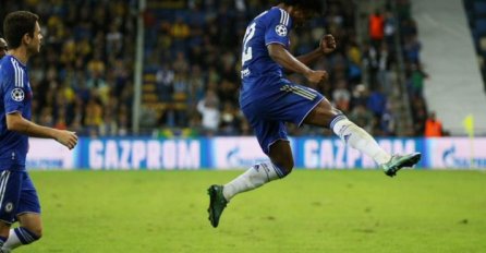 Willian stigao Juninha: Chelseajev veznjak nema konkurenciju