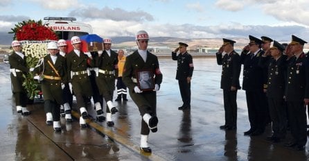 U Rusiju sletio avion sa tijelom ubijenog pilota