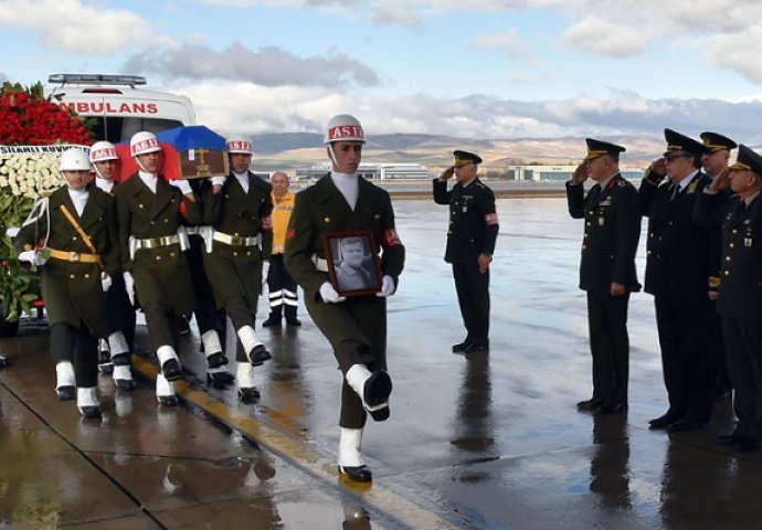 U Rusiju sletio avion sa tijelom ubijenog pilota