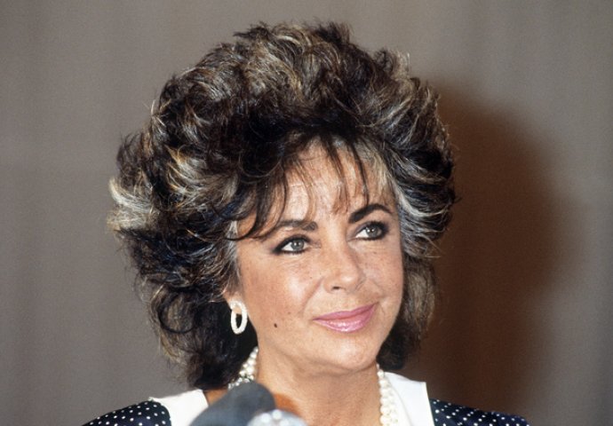 PRIJETILI JOJ UBISTVOM I ZATVOROM: Liz Taylor u svojoj je vili pružala utočište oboljelima od AIDS-a