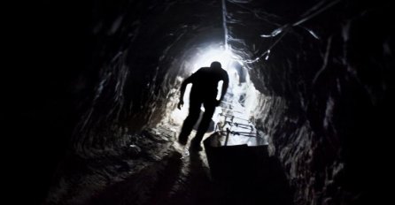 Egipatska vojska srušila tunel u Gazi: Spašeno sedam, traga se za još 21 palestinskim radnikom