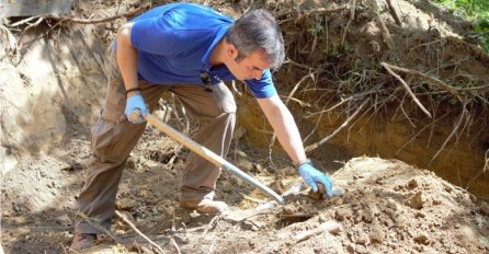 Kozluk: U toku otkopavanje masovne grobnice, u ponedjeljak ekshumacija žrtava