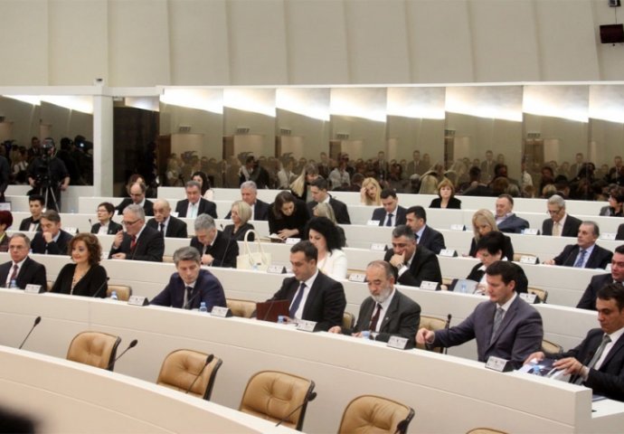 Parlament BiH o kreditima u švicarskim francima