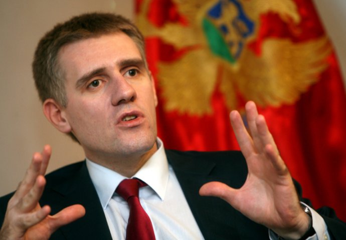 Lukšić: Makedonija je već jednom nogom u NATO-u