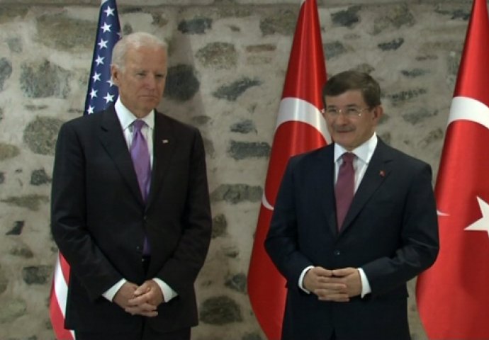 Razgovor Biden-Davutoglu: Važno smiriti tenzije između Turske i Iraka