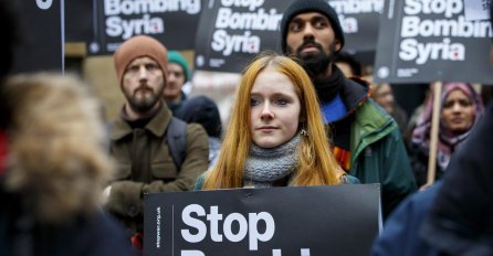 Protest protiv učešća Velike Britanije u zračnim operacijama u Siriji