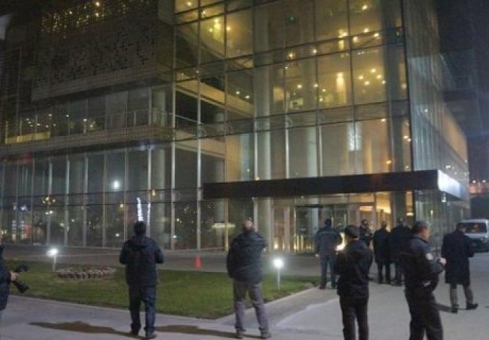 (VIDEO) Napad na sjedište turskog lista "Hurriyet daily", ispaljeno više metaka