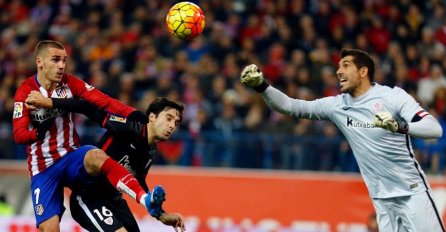 Atletico Madrid preokretom do bodovnog izjednačenja sa Barcelonom