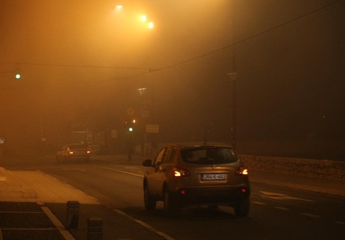 Gusti smog i magla prekrili bh. prijestolnicu