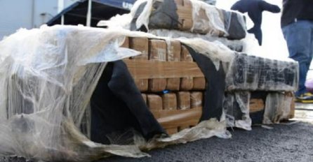 Zaplijenjeno gotovo tri tone kokaina kod Galapagosa