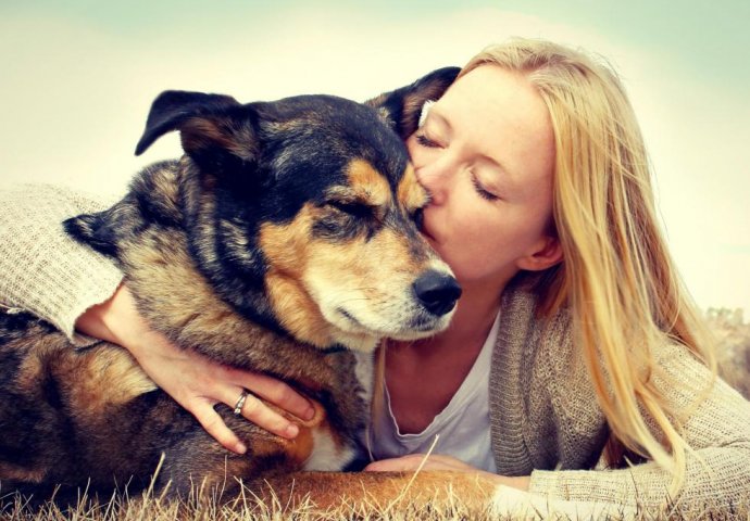 U dobru i zlu: Fotografije koje dokazuju da su psi najbolji i navjerniji prijatelji 