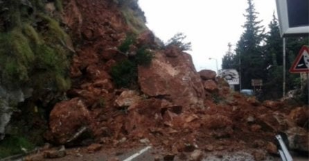 Potpuno obustavljen saobraćaj na dionici Jablanica-Prozor 