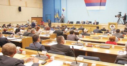 Klub Bošnjaka stavio veto na zaključke Skupštine RS o prekidu saradnje MUPRS-a i SIPA-e