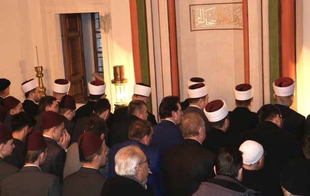 aa-picture-20151222-7119222-web