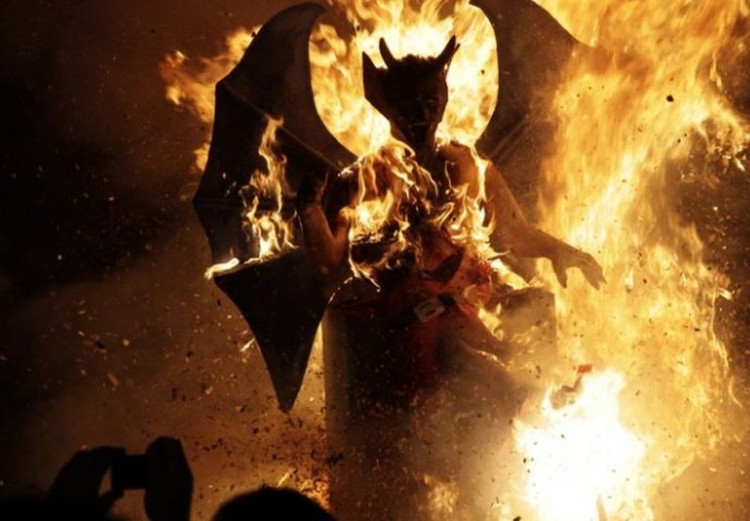 10 neobičnih božićnih tradicija iz cijelog svijeta