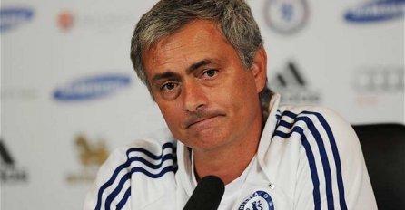 Mendes: Mourinho je u Portugalu i ne postoje nikakvi pregovori sa Unitedom