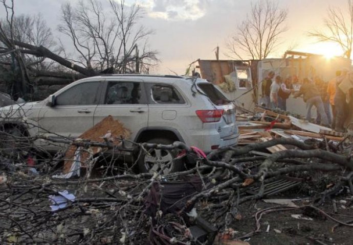 SAD: Nevrijeme uzrokovalo smrt najmanje šest osoba