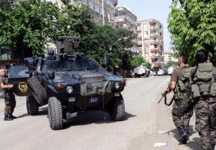 Poginula tri kurdska pobunjenika u sukobima s policijom