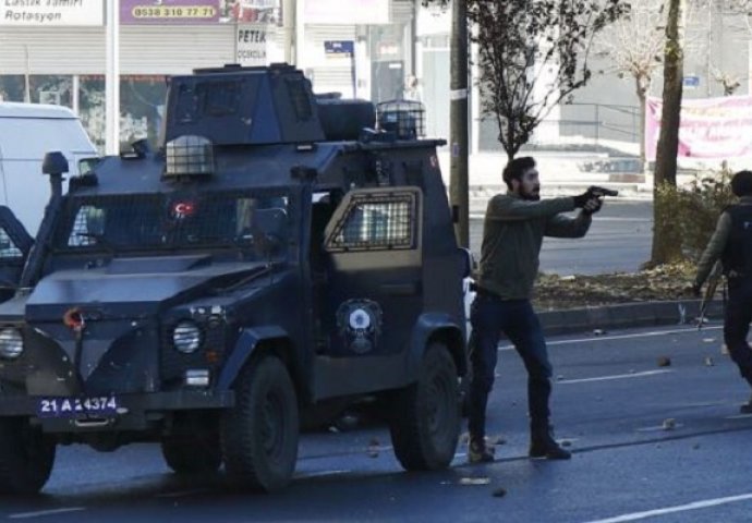 Turska: Poginula tri kurdska pobunjenika