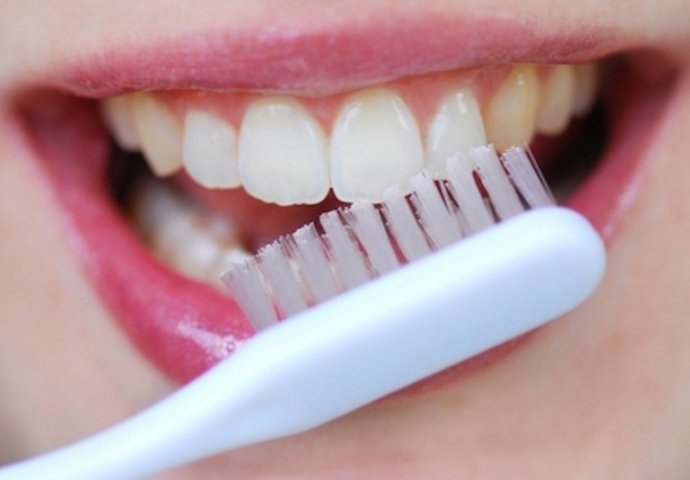 Poznati stomatolog otkrio kada je najbolje vrijeme za pranje zuba