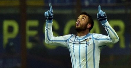 Manchester United nudi 45 miliona eura za Andersona iz Lacija