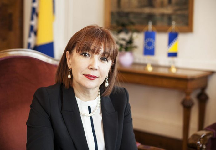 Novogodišnja čestitka potpredsjednice FBiH Melike Mahmutbegović 