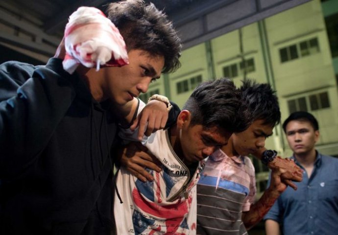 U novogodišnjoj noći dvoje mrtvih i stotine povrijeđenih