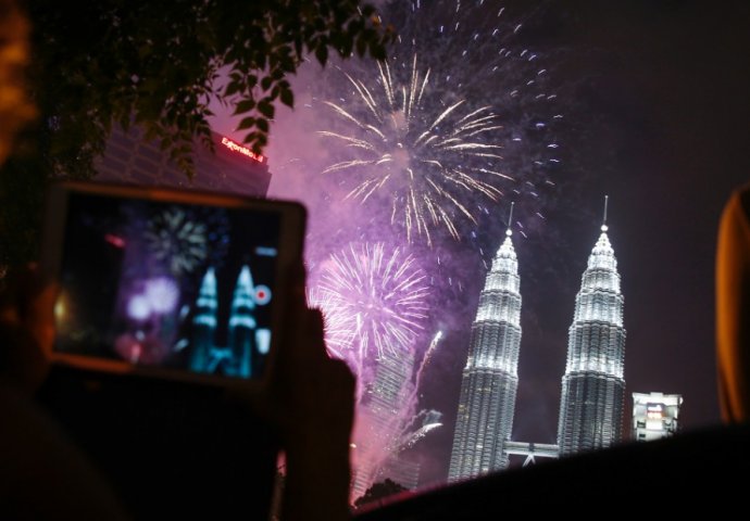Pogledajte kako su ljudi širom svijeta dočekali Novu Godinu