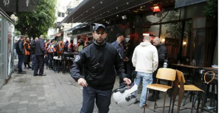 U pucnjavi u Tel Avivu napadač izrešetao kafić pun ljudi