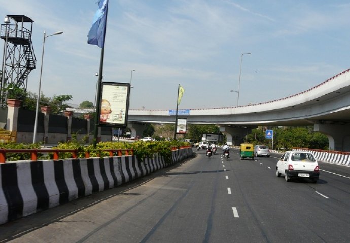 New Delhi ograničava saobraćaj zbog zagađenja